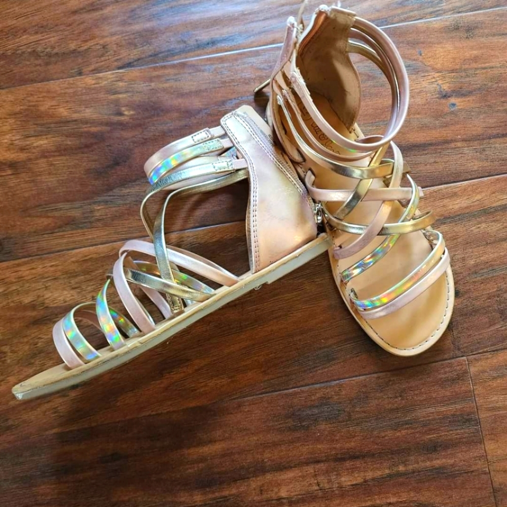 Girls sandals